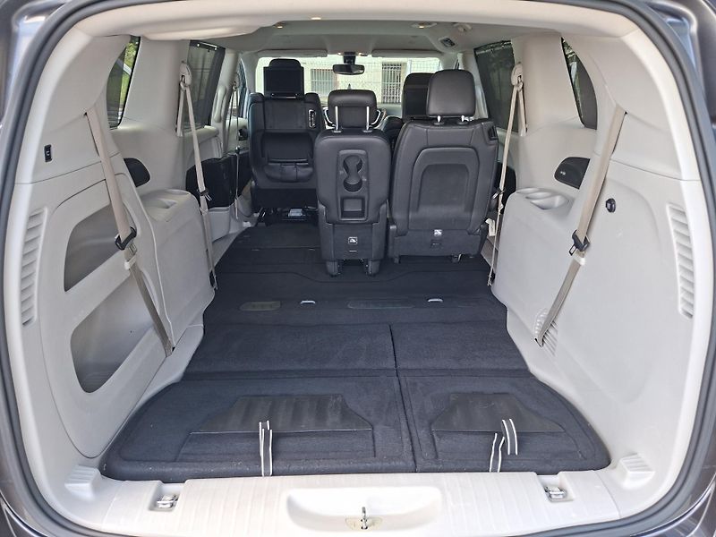 Chrysler Pacifica (2018) 3,6L,Top výbava, REZERVACE - fotka 21 z 44