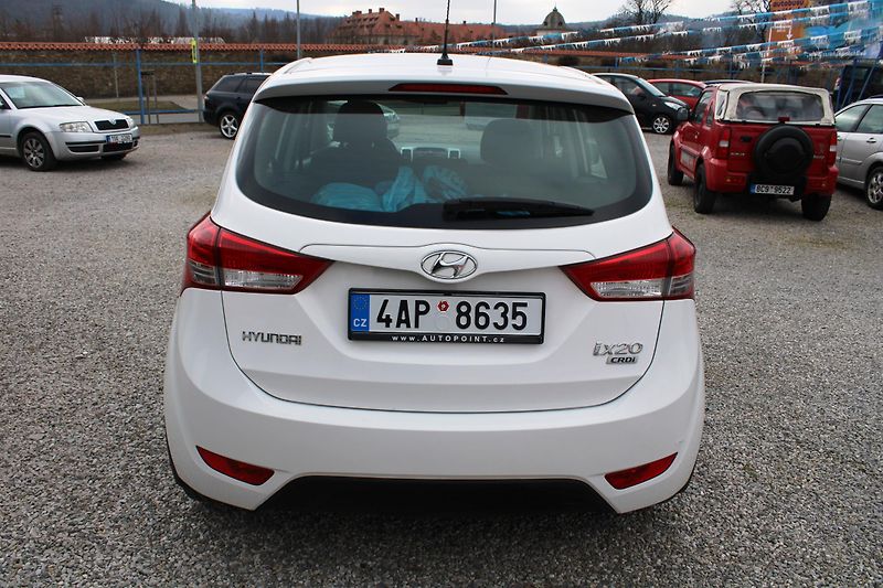 Hyundai ix20 (2015) 1,6 CRDI KLIMA KOUPENO CZ ALU - fotka 6 z 17