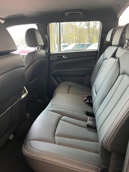 SsangYong Musso Grand PREMIUM + BLACK, 67751 - fotka 5 z 31