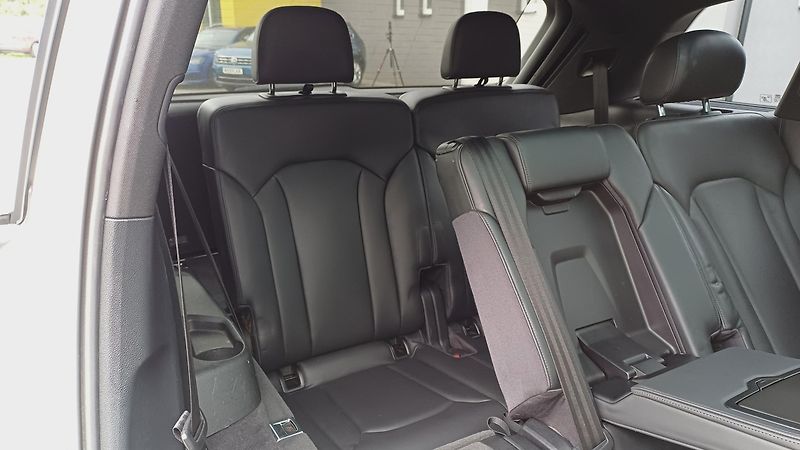 Audi SQ7 S-LINE 4.0 TDI 320kW 7míst. - fotka 14 z 50