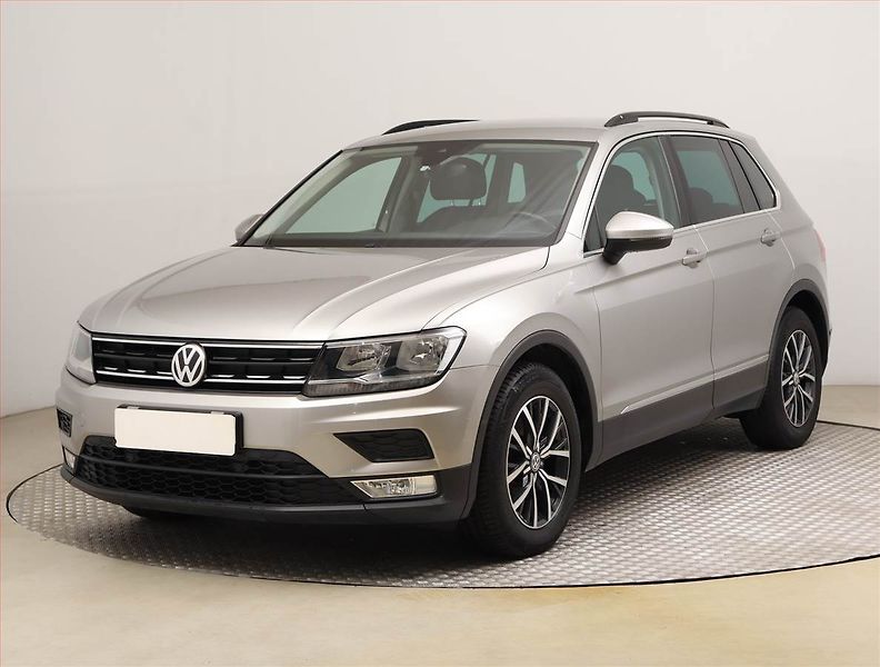 Volkswagen Tiguan (2016) Comfortline 2.0 TDI, Navi - fotka 2 z 22