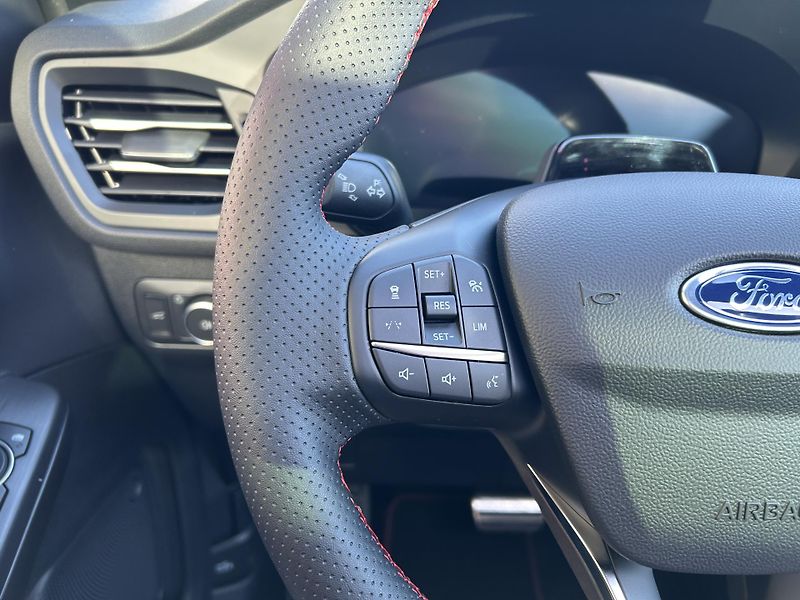 Ford Kuga ST-Line X 2.5 PHEV 134 kW - fotka 26 z 44