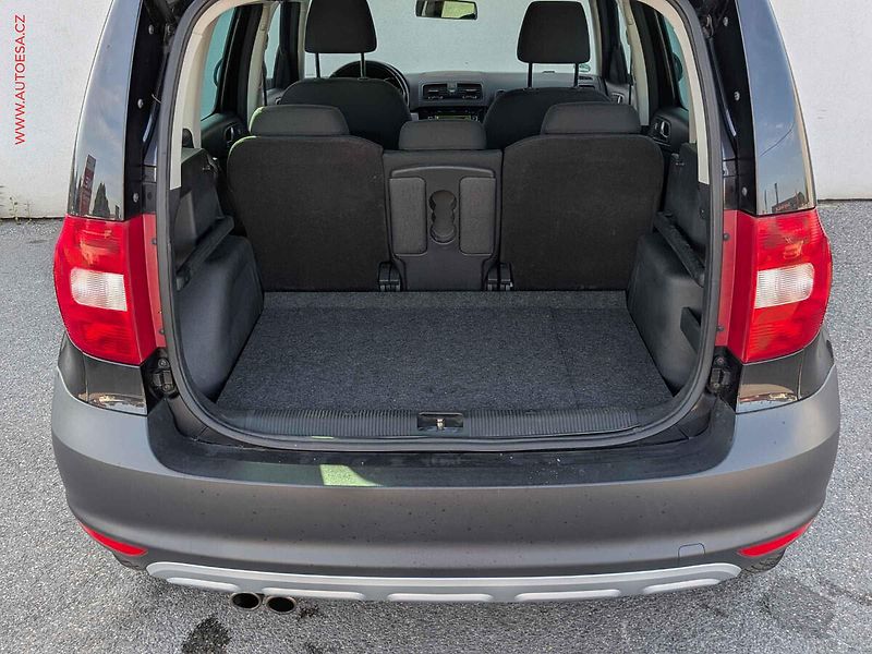 Škoda Yeti (2012) 2.0TDi 4x4, Ambition, park - fotka 7 z 15