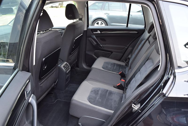 Volkswagen Golf Sportsvan (2015) 1.4TSI 92kw HGLBMT TAŽ KAM APP - fotka 13 z 50