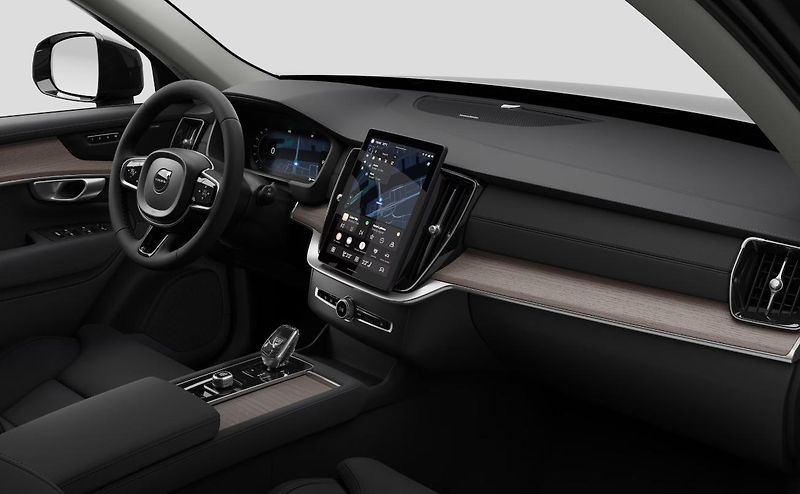 Volvo XC90 (2026) B5 AWD PLUS DARK - fotka 9 z 17