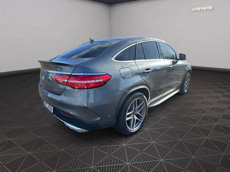 Mercedes-Benz GLE (2017) 350D 4Maric 190kw - fotka 7 z 29