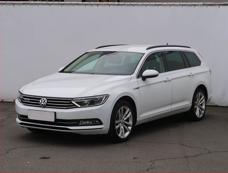 Volkswagen Passat (2015) Comfortline 2.0 TDI, 4X4 - fotka 2 z 21