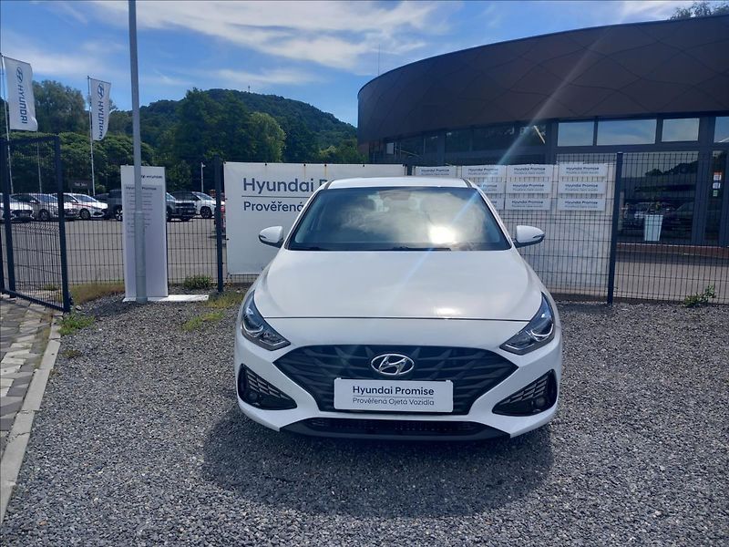 Hyundai i30 1,0 T-GDI COMFORT DCT - fotka 2 z 21