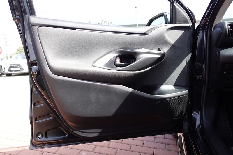 Toyota Yaris 1.5TNGA 125 - 6 MT Comfort Tec - fotka 9 z 27