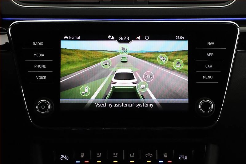 Škoda Superb (2021) Laurin&Klement 2.0 TDI - fotka 13 z 24