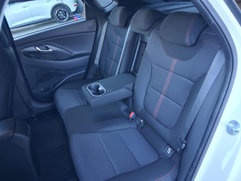 Hyundai i30 N-LINE 1.5 T-GDi 117 kW - fotka 5 z 26