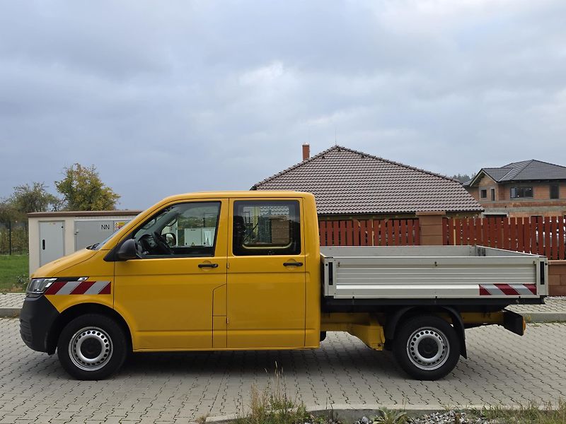 Volkswagen Transporter T6 2.0TDi 81kW*6MÍST*AC*1.MAJ* - fotka 2 z 45