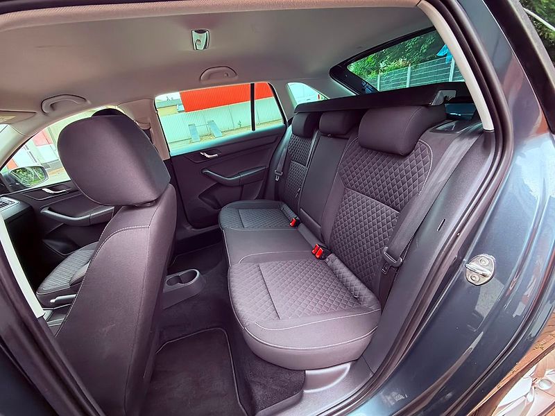 Škoda Rapid 1.2 TSi Drive, Serviska, AutoA - fotka 11 z 25