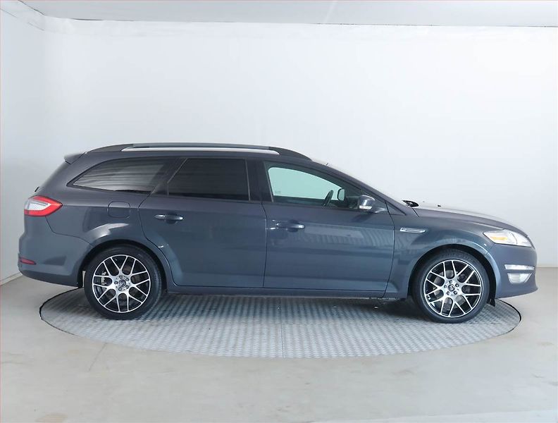 Ford Mondeo (2011) 1.6 TDCi, Tempomat - fotka 6 z 15