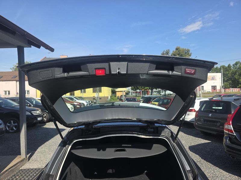 Mercedes-Benz Třídy C C200D 9G  Full LED Facelift  - fotka 6 z 23