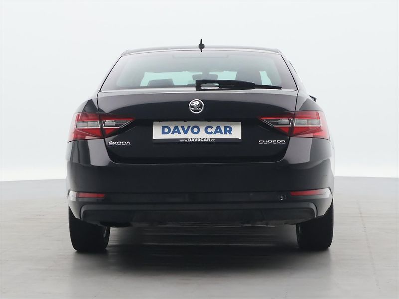Škoda Superb 1,6 TDI 88kW DSG Aut.klima - fotka 6 z 33
