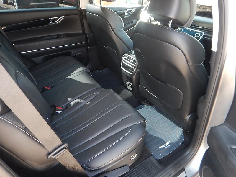 Genesis GV80 3.0 CRDi - fotka 12 z 27
