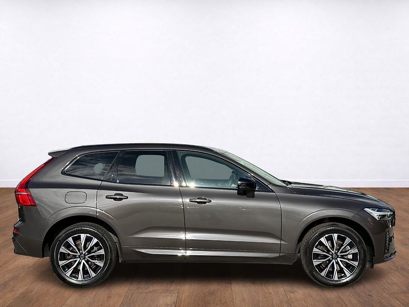 Volvo XC60 B5 AWD PLUS, LIGHT PAKET, ACC - fotka 6 z 24
