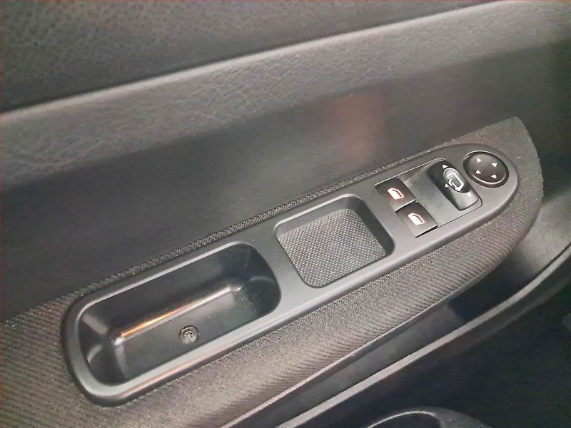 Peugeot 307 (2006) 1.6 16V, nová STK, v provozu - fotka 14 z 14