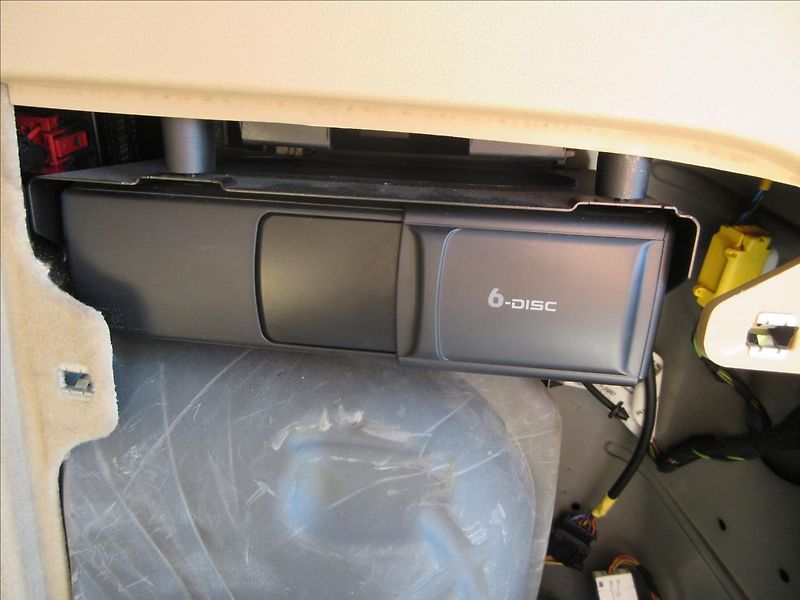 Volkswagen Touareg 3,0 TDi, Navi, Kůže, aut. Tažn - fotka 36 z 36