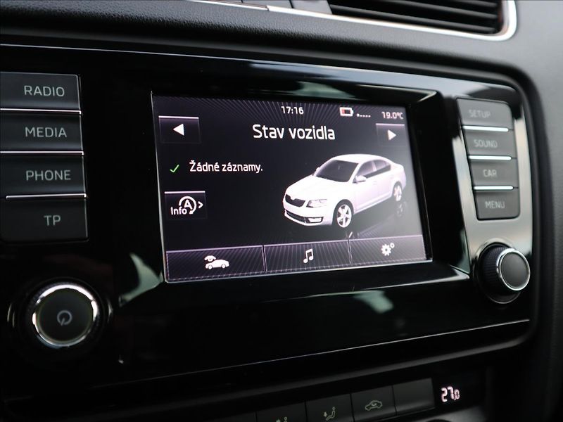 Škoda Octavia 1,4   TSi, DigiKlima, ParkPilo - fotka 17 z 31