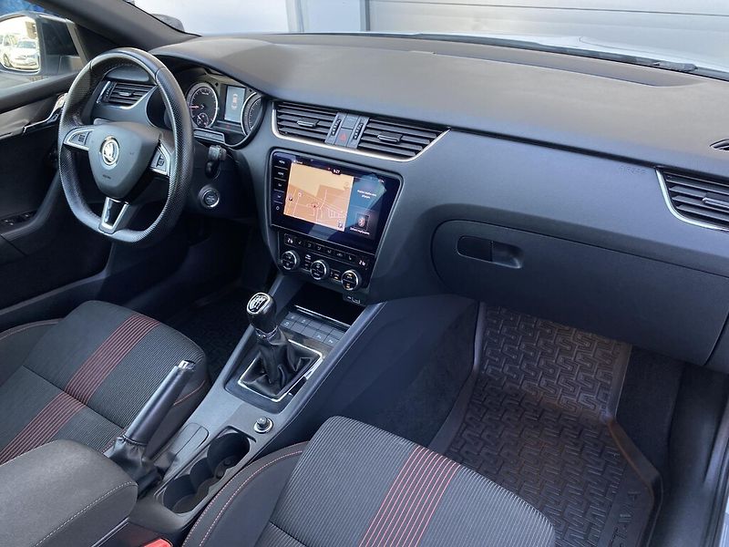 Škoda Octavia 2,0 TDI 110 kW Style - fotka 27 z 29
