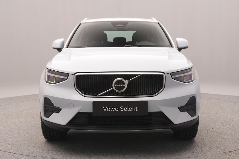 Volvo XC40 B3 CORE AUT CZ 1.maj - fotka 15 z 40