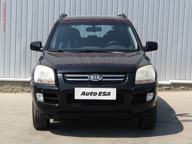 Kia Sportage (2005) 2.0i 4WD, AC, park.asist - fotka 2 z 14