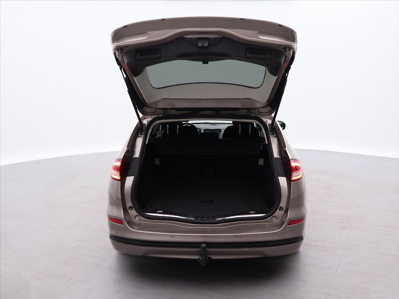 Ford Mondeo 2.0 TDCI 110kW Titanium Navi - fotka 9 z 30