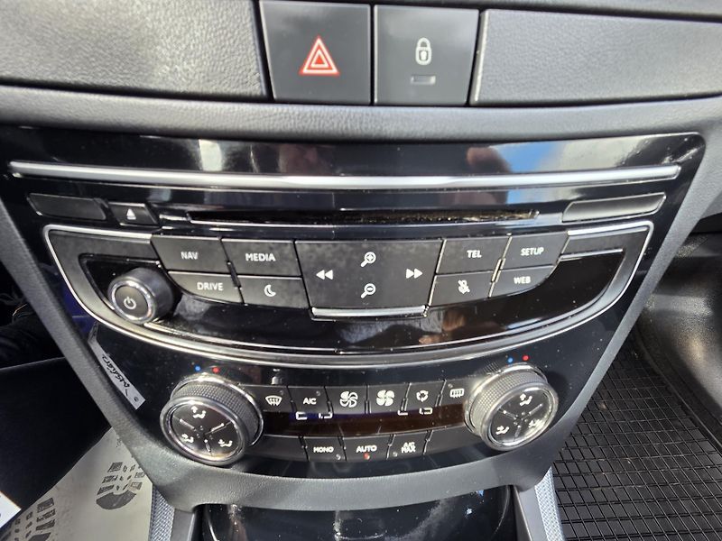 Peugeot 508 (2016) SW 1.6 BHDi 120 ACTIVE EAT6 - fotka 16 z 29