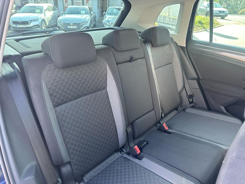 Volkswagen Tiguan (2020) 1.5 TSI 96 kW Head-Up - fotka 16 z 32