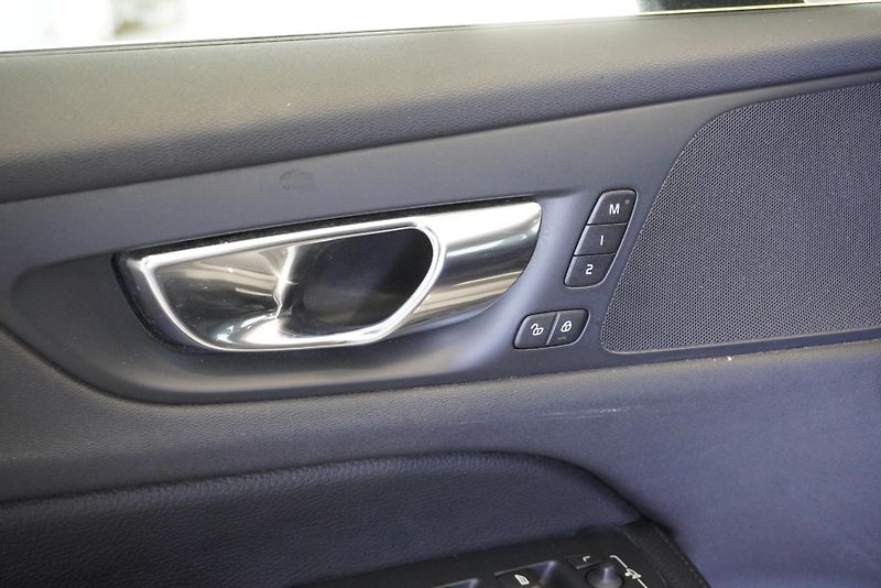 Volvo V60 T5 INSCRIPTION AUT. - fotka 11 z 29