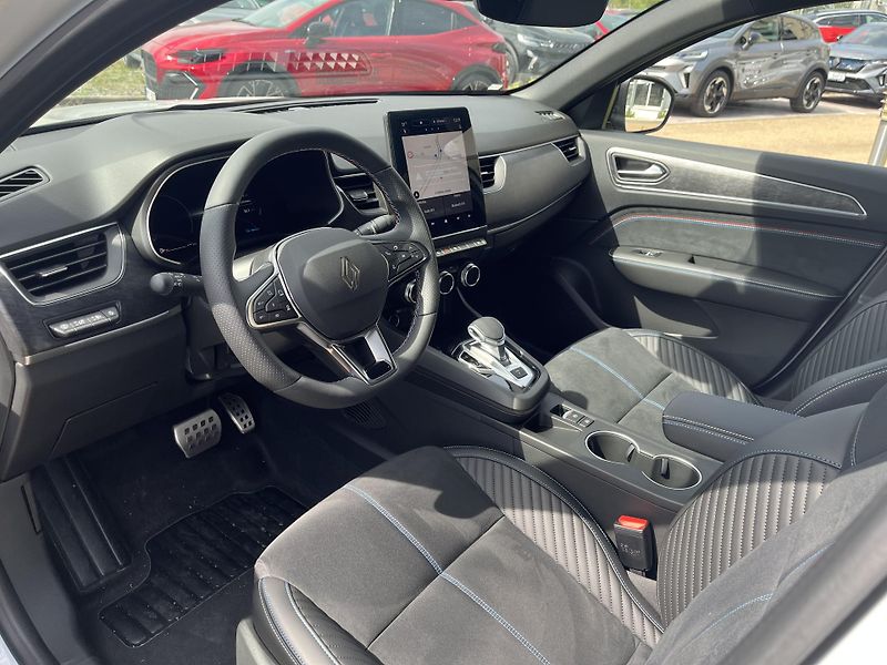 Renault Arkana (2025) esprit Alpine full hybrid 145 - fotka 10 z 10