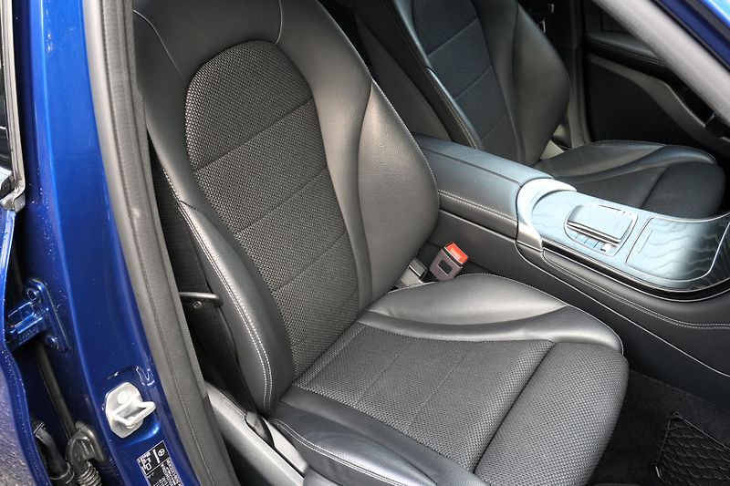 Mercedes-Benz GLC 300e, 4Matic, ČR, Vzduch - fotka 31 z 33