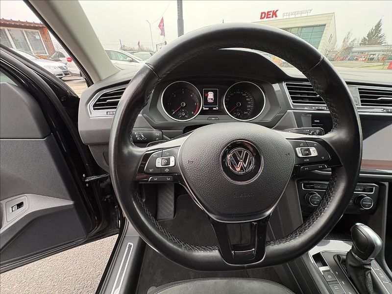 Volkswagen Tiguan 2,0 TDi 140kW 4M,Led,ACC,Highl - fotka 7 z 41