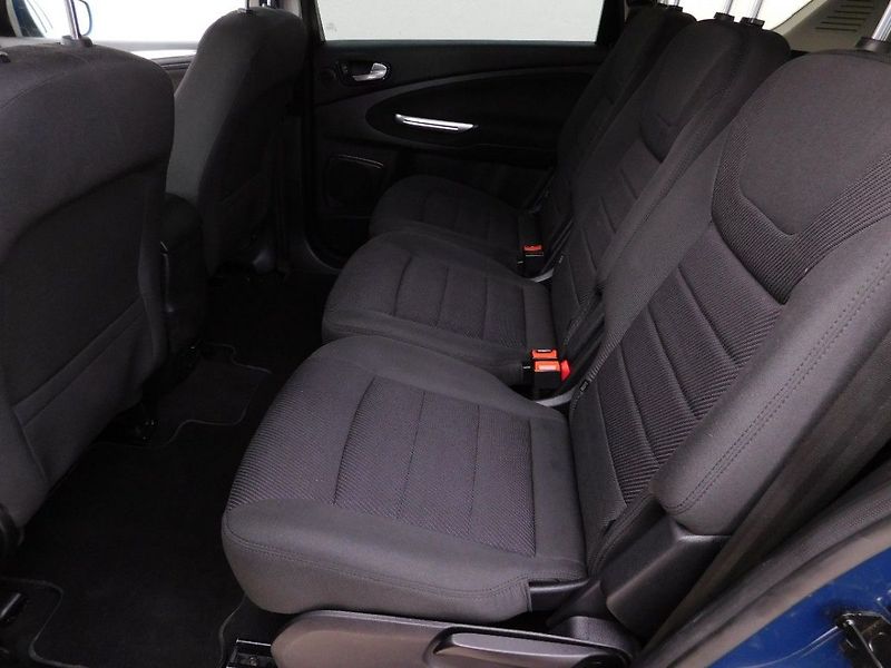 Ford S-MAX 2,0ECOBOOST,149kW,CZ,SERVISKA - fotka 8 z 17