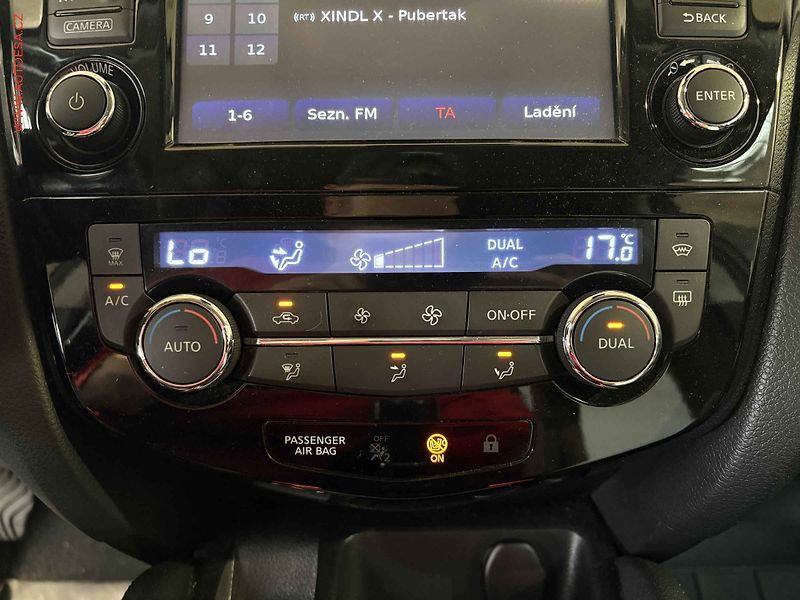 Nissan Qashqai (2014) 1.6 dCi 4x4, ČR, servis.kniha - fotka 16 z 19