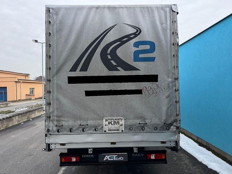 Iveco Daily (2022) 2.3 115kW valník 10pal + spaní - fotka 26 z 31