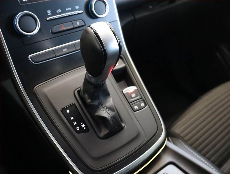 Renault Scénic (2019) 1.3 TCe, Automat, ČR,1.maj - fotka 13 z 24