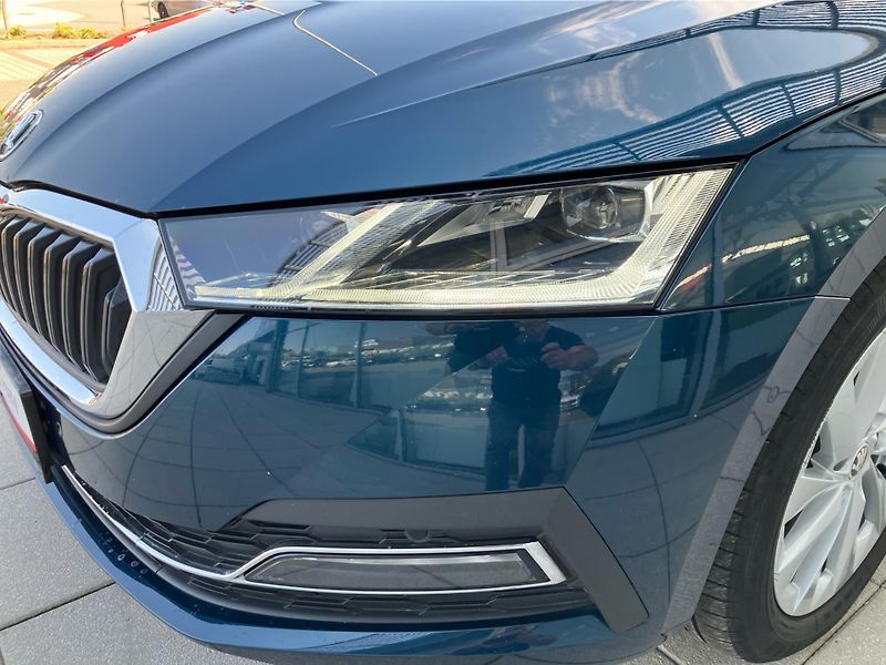 Škoda Octavia 2.0TDi 110kW STYLE PLUS 4x4 DS - fotka 30 z 30