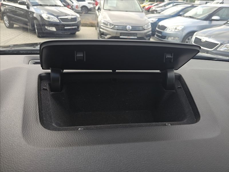 Škoda Karoq 1,5 TSi 110 KW DSG STYLE+ KŮŽE - fotka 20 z 49