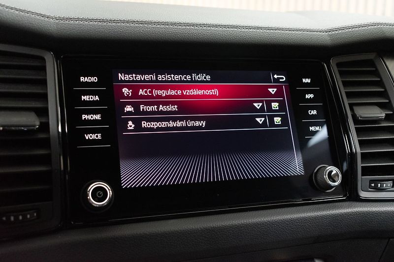 Škoda Kodiaq 1.5 TSI SPORTLINE*DPH*ČR 1.MAJ - fotka 33 z 45