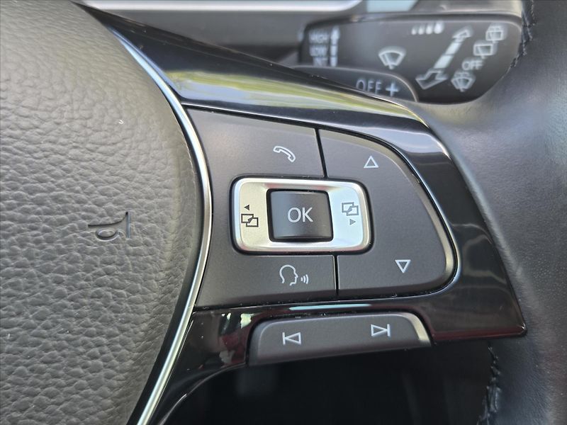Volkswagen Tiguan 2,0 TDi 4x4 DSG Highline ČR 1. - fotka 15 z 21