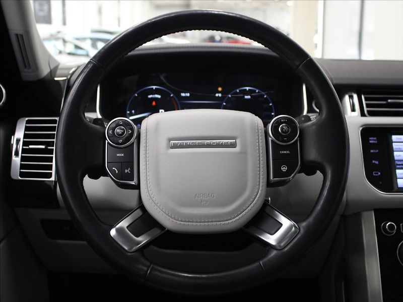 Land Rover Range Rover 3,0 TDV6 190kW Pano.Výprodej! - fotka 9 z 29