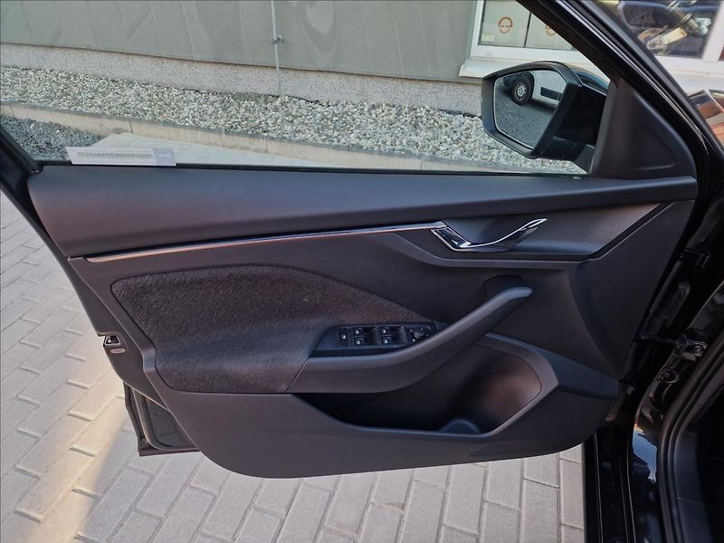 Škoda Scala 1.0TSI 81kW Style,ČR,1.Maj. - fotka 38 z 50