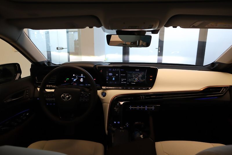 Toyota Mirai FCEV (182 k) Executive VIP Whi - fotka 10 z 17