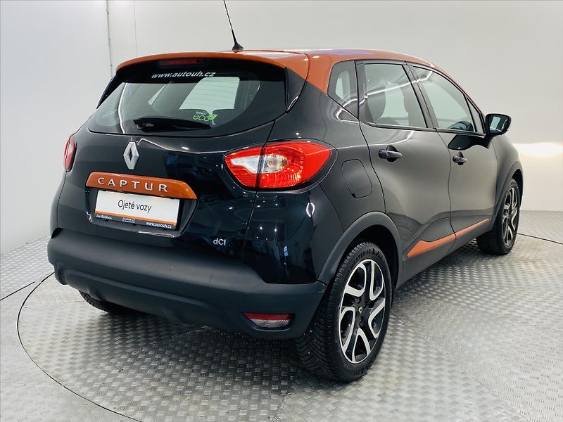 Renault Captur 1,5 dCi 66 kW Navi - fotka 2 z 24
