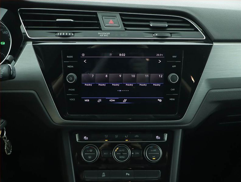 Volkswagen Touran (2021) Comfortline 2.0 TDI, Automat - fotka 12 z 16