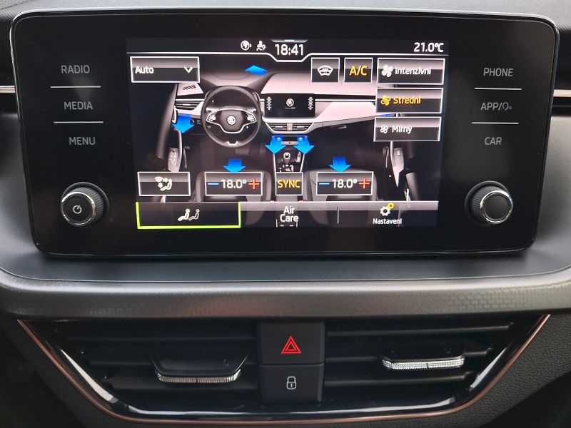 Škoda Kamiq (2023) Style 1,0TSi 81kW - fotka 22 z 35