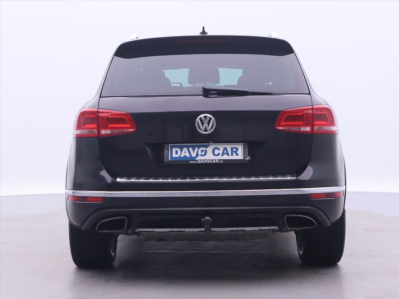 Volkswagen Touareg 3,0 TDI V6 DSG R-LINE CZ 4M - fotka 6 z 37